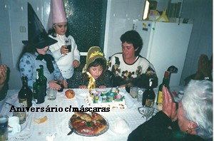 Aniversário com máscaras